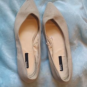 Women's new 8.5 tan flats